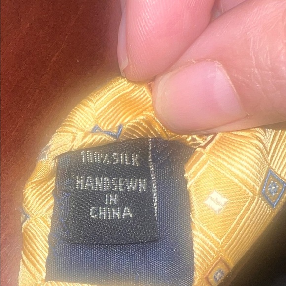 Jos. A. Bank Yellow and Blue Silk Tie - Picture 5 of 6